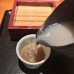 玉笑 - 蕎麦湯を入れて