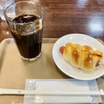 Nagie - アイスコーヒー、ねじねじソーセージ