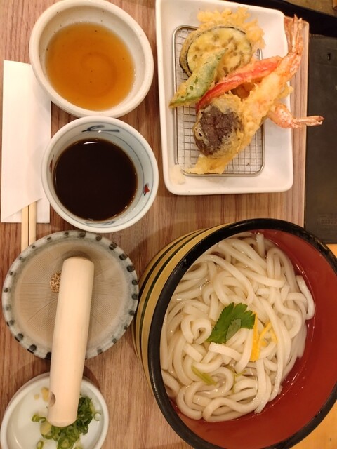 Sanbei Fukuya Hiroshima Eki Mae Ten