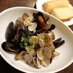 創作イタリアン Gemelli - あさりとムール貝の白ワイン蒸し