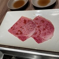 焼肉うしごろ 新宿三丁目店 - 
