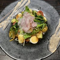 個室和食 肉割烹 吟次郎 品川駅前店 - サラダ
                      〈彩り旬野菜サラダ〉
