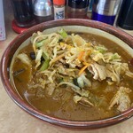 くいしん坊 - 料理写真:味噌ラーメン(¥930)+中盛(¥80)