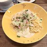 watte - キャベツとベーコンのレモンチーズクリームパスタ。