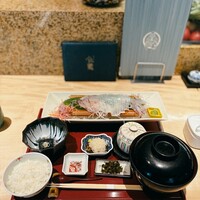 対馬のどぐろとイカ活き造り 博多 魚蔵 都ホテル店 - 