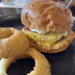 ダグズ・バーガー 宮古島本店 - 