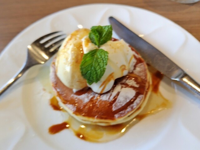 Denny's Takenotsuka Ten photo 2