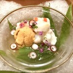 伏見町 栫山 - 【 先付け 】明石の蛸　雲丹　車海老