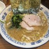 横浜豚骨醤油ラーメンYOLO