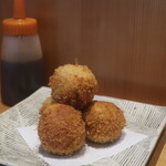 こころや - 自家製みやじ豚ベーコンとトマトとオクラのコロッケ