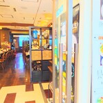 吉祥 - 玄関から店内。