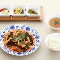 豚レバーと季節野菜の唐辛子ピクルス炒め