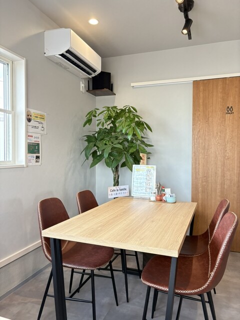 Cafe la famille photo 4