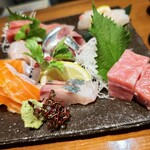 食酒・寅寅 - 刺身盛り合わせ（2人前）