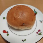 ベーカリー 風花風花 - ホワイトチョコとレモンの丸パンのアップ