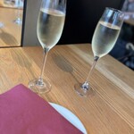 ル バー ラ ヴァン サンカンドゥ アザブ トウキョウ 京阪モール京橋店 - 