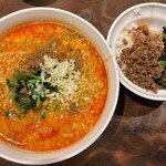 羽根つき焼小籠包 鼎’s - 満腹ランチセット