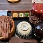 黑家 本店 - お茶漬け用の薬味やお出汁もついてます。