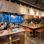 薬膳飯店 YAKUCHU - テーブルの椅子が座りにくいっ（ ;  ; ）