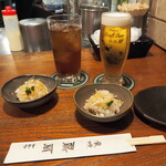 鳥扇 - ウーロン茶割りと生ビールで乾杯