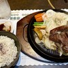 焼肉・ｽﾃｰｷ みーとがぁでん 箕面小野原店