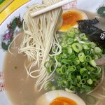 とんこつラーメン よかろうもん - 