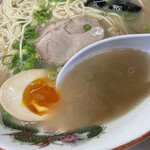 とんこつラーメン よかろうもん - 