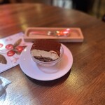 ラ・ピッコラ・ターヴォラ - 