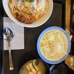 松屋/松のや - 親子チキンカツ丼　ミニポテキャベ