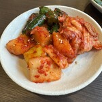 焼肉 武者震い - キムチ盛合せ