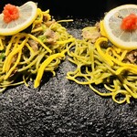 白金高輪ぶち - 名物瓦そば一人前をシェア