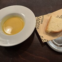 パリアッチョ 丸の内仲通り店 - 冷製カボチャのスープ、パン