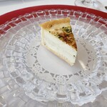 ラ・グランターブル ドゥ キタムラ - お口取り　玉葱のキッシュ