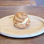 ニュルブルクリンク - 岡垣シュー＠塩気あるシュー生地。岡垣の波をイメージ