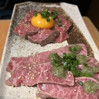 ホルモン焼肉 富や 栄店 - 