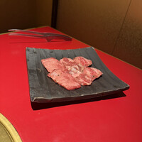 和牛とタン 焼肉 とみ 新橋本店 - 