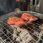 炭火焼肉 ホルモン にく式 - 