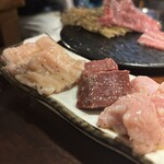 炭火焼肉 ホルモン にく式 - 