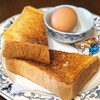 珈琲 時代屋 - モーニングセット 500円 のトースト、ゆで玉子