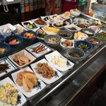 大甚 - ズラリと並ぶ小皿料理(^_^)