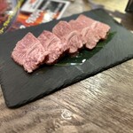 焼キ肉劇場 牛飲馬食 - 