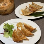 餃子食べ放題専門店 新宿無限餃子 - 