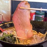 王道家直系 我道家 - 家系でこんな綺麗なチャーシュー初めて見た( ¤̴̶̷̤́ ‧̫̮ ¤̴̶̷̤̀ ) ❤️
      今まで見て来た脂身だらけのチャーシューとは大違い‼︎