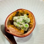銀座 鮨 しょう介 - 【パッションフルーツと枝豆の白和え】