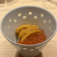 鮨 由う - いくら、ウニ丼