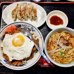 桃果園 - バラ肉丼ｗｉｔｈカラコロセット２