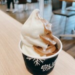 白い恋人ソフトクリーム 酒々井PA(下り)店 - 