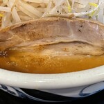 安部製麺所 - 『特中華そば(野菜・ニンニク増し)』のチャーシュー