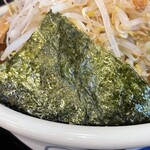 安部製麺所 - 『特中華そば(野菜・ニンニク増し)』の海苔