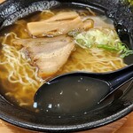 スター食堂 - しょうゆラーメン のスープ